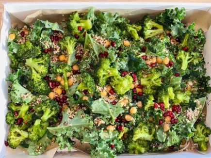Vegan Detox Pomegranate & Kale Salad (GF) (Vegan)