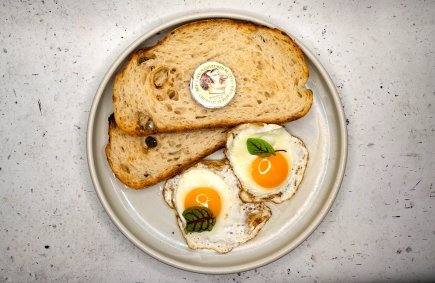 Eggs N Toast (V)